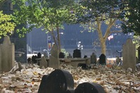 09-19-01_St_Pauls_Graveyard_with_American_Flag.JPG